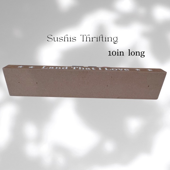 2 Patriotic Home and USA Decor - Picture 3 of 8